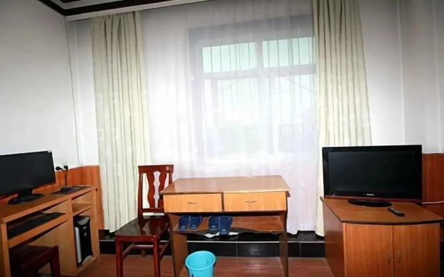 Xinyi Business Hotel