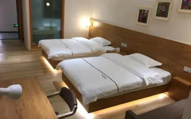 Habitat Traders Hotel