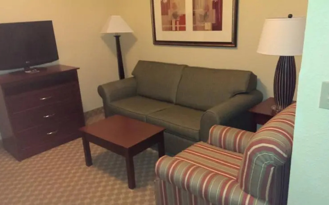 Country Inn and Suites Tulsa