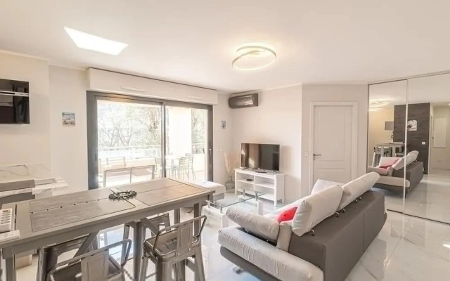 Beautiful Apartment With Pool Near Monaco