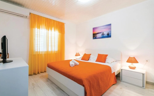 Amazing Home in Stratincica With Wifi and 5 Bedrooms