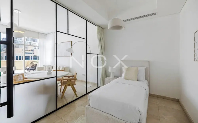 1Br Study 706 Bay Square B7