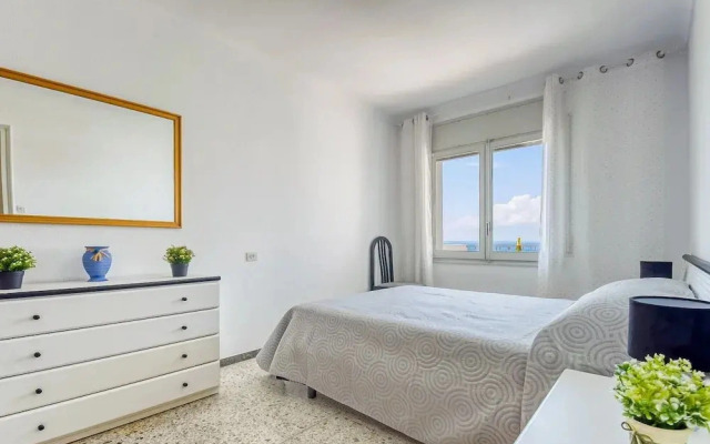 Apartment With Scenic View