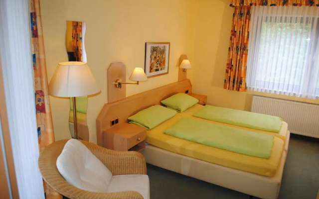 Standard Double Room - Panorama Hotel Pension Frohnau