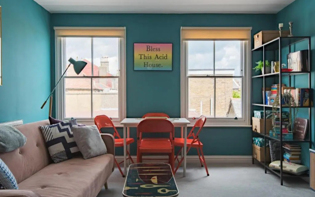 Blackhorse Loft - spacious apartment by the sea