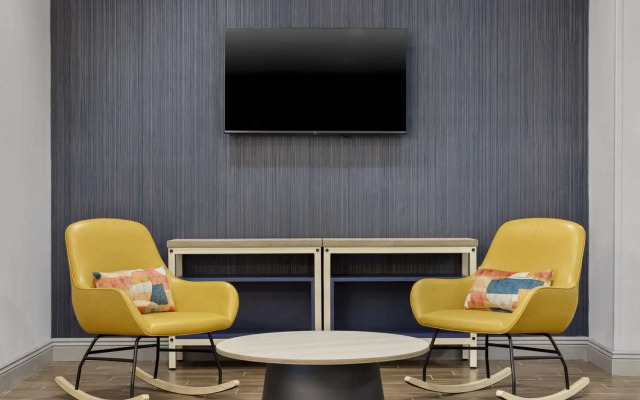 Spark by Hilton Newcomerstown