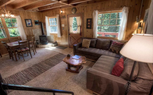 Hudsons Hideaway by Lake Tahoe Accommodations