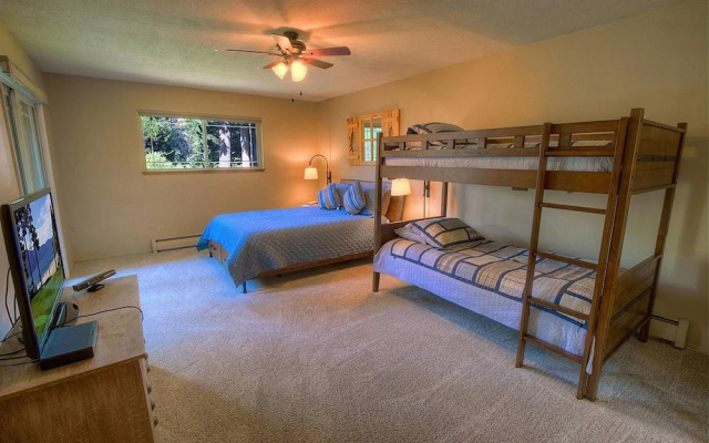 Meadowview Hideaway by Lake Tahoe Accommodations