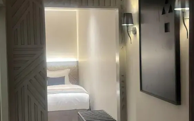 Anaf Hotel