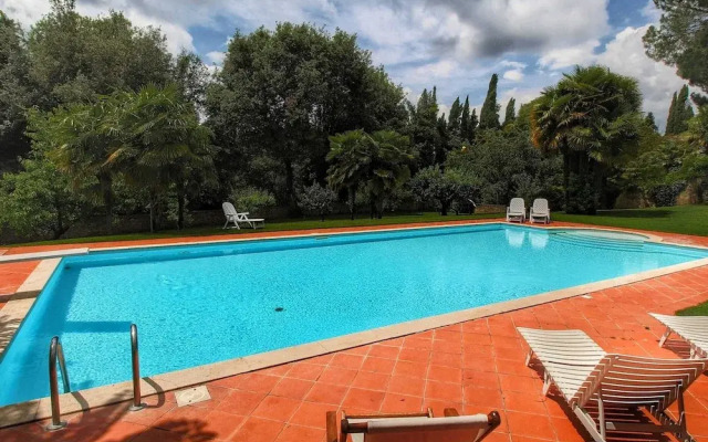 Peaceful Villa Stay in Tuscany