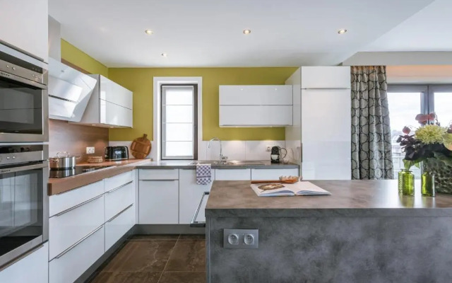 Comfortable Apartment Near the sea