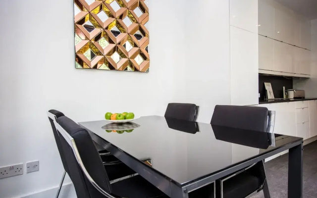 Stunning 3 Bedroom House in Clapham Manor