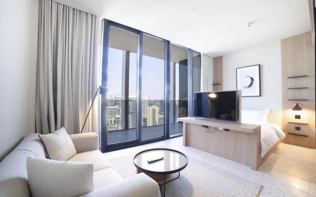 Executive Burj View Studio at Upside Living Business Travel Ready