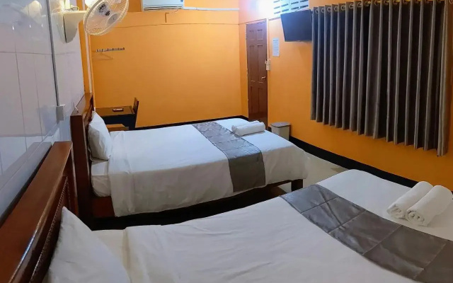 Super Star Hotel