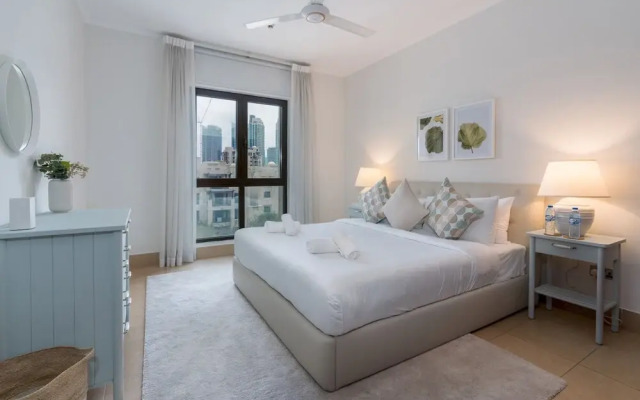 Spacious 2bedroom With Burj View in Downtown Dubai
