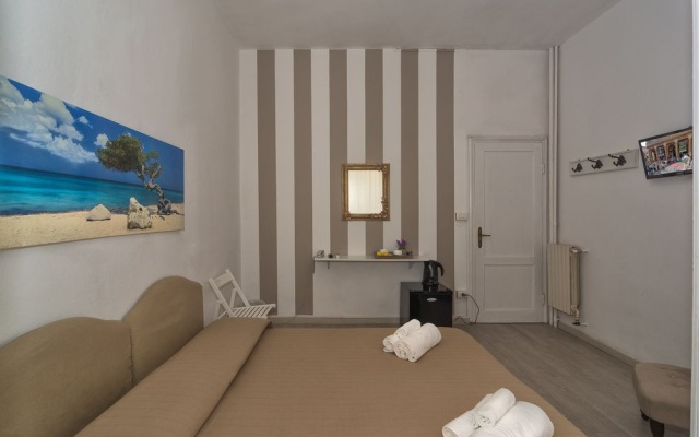 City Hotel