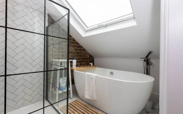 Bright 2 Bedroom Flat in Lower Clapton