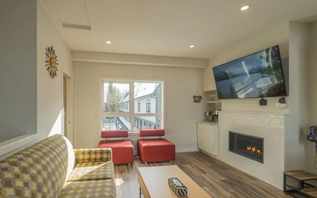 Skyline-Townhouse Combo-AC-Pool-Hot Tub