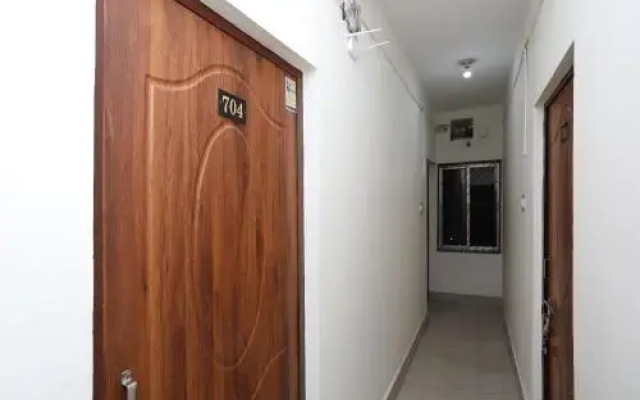 Oyo 27982 Hotel Sairegent