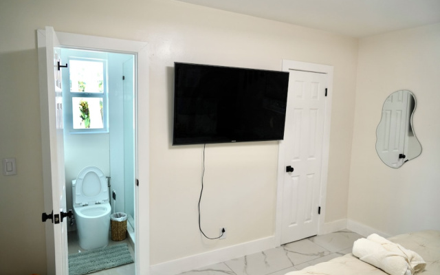 Family Pool Home by Hollywood Beach
