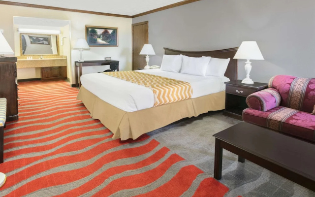 Travelodge By Wyndham Norman