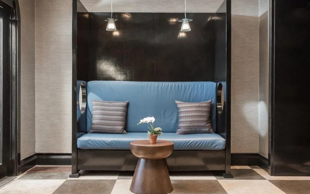 Park West Hotel