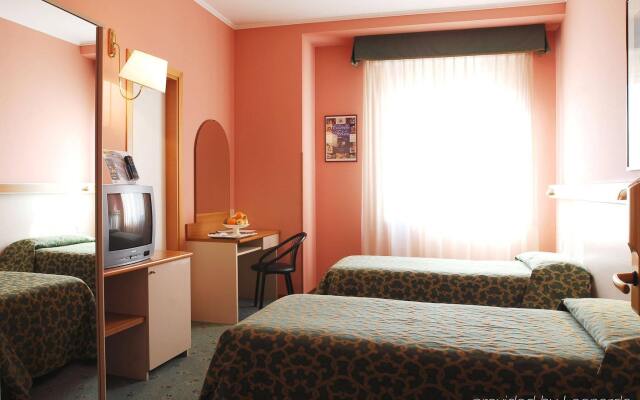 Отель Novotel Parma Centro Парма комната для гостей