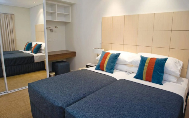 Broadwater Mariner Resort