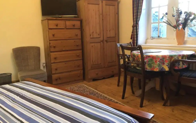 Self Catering Guest Rooms Duns
