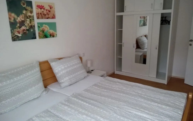 Apartments Ljubas