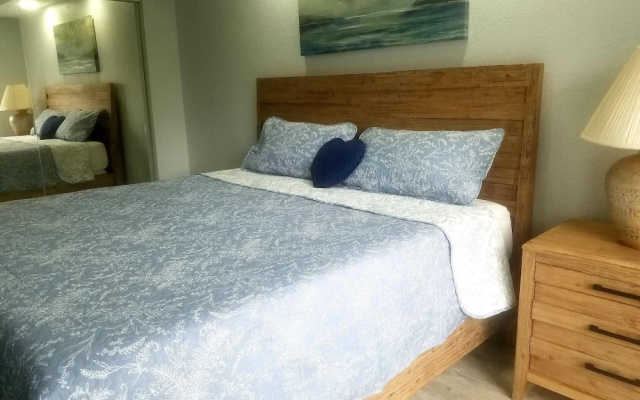 Vistalmar Queen Deluxe - One Bedroom Apartment