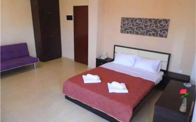 Golden Beach Hotel