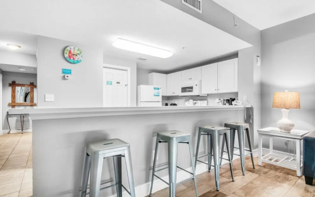 Majestic Beach Towers 1-1210