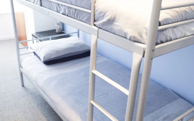 3- Bed - Sleeps 6 - Dogs Welcome & Free Parking