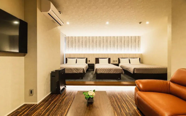 GRAND BASE Hakatamon