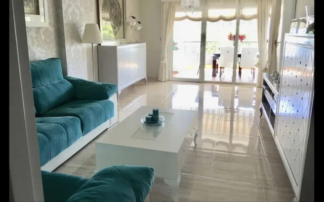 Mi Capricho Beach Apartments