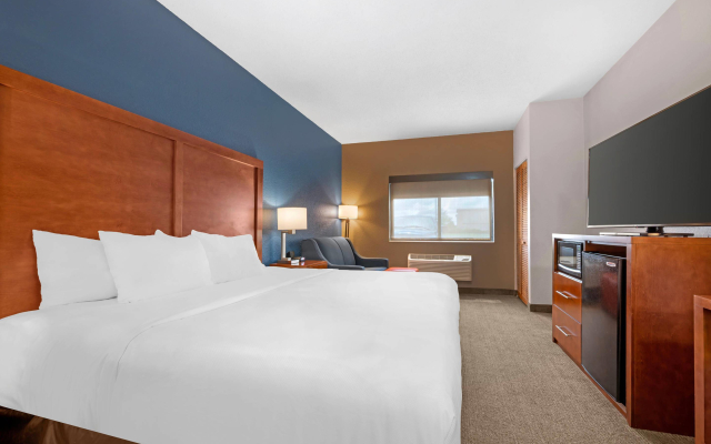 Comfort Inn & Suites North Greenfield