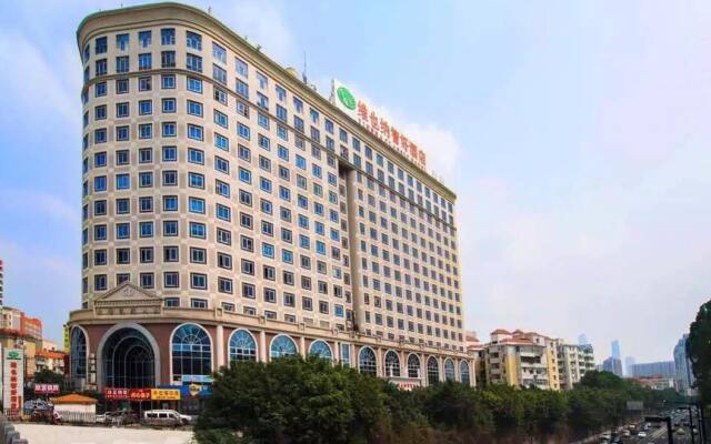 Отель Vienna Hotel Guangzhou Shaheding Metro Station Branch Китай, Гуанчжоу - отзывы, цены и фото номеров - забронировать отель Vienna Hotel Guangzhou Shaheding Metro Station Branch онлайн вид на фасад