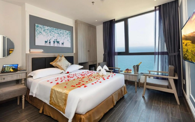 Ruby Luxury Hotel