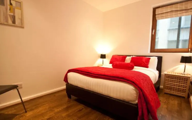 IFSC Dublin City Apartments by The Key Collection