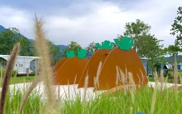 Landscaper Resort