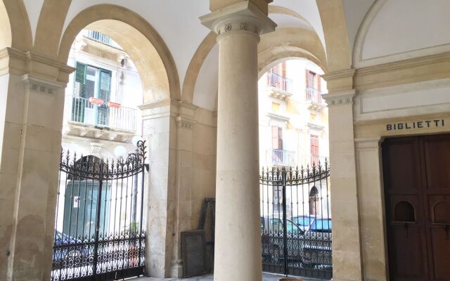 Отель Maison des Artistes Сиракуза вид на фасад