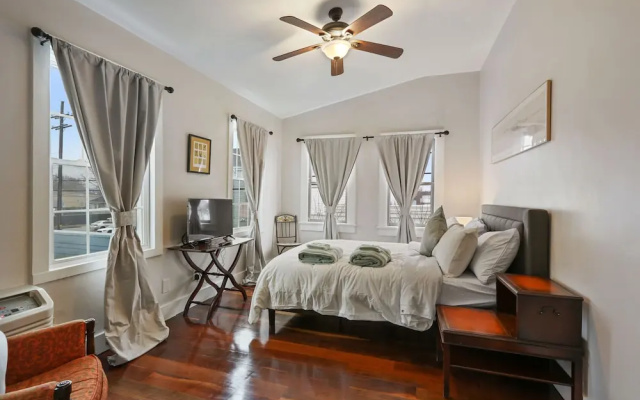 Freret Apartments near Street Car & Tulane