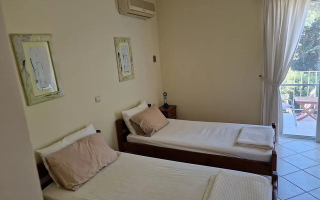 Skala - Villa - Sleeps 7 - Parking - Garden