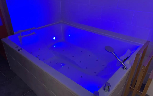 Studio Cosy Avec Jacuzzi Privatif Et Terrasse (Adults Only)