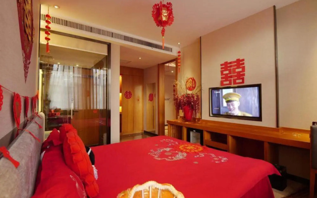 Daqing Jixiang Kaiyue Business Hotel (Daqing East Station People's Hospital)