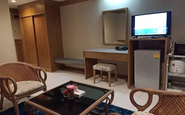 Patong Beach Gardens Pool Fast Wifi Smart TVs