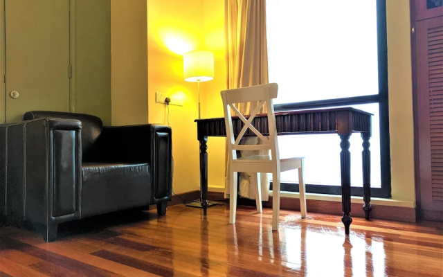 Raintree Service Suite At Times Square Kl