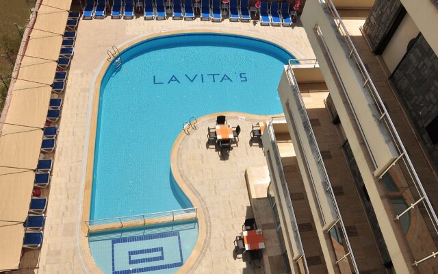 La Vita's Hotel Сиде вид на фасад
