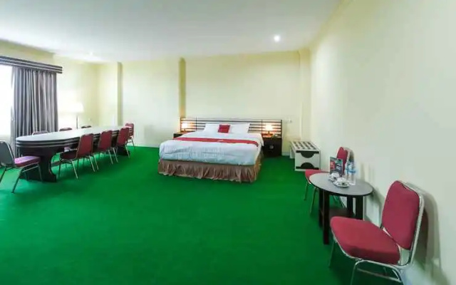 RedDoorz @ Brother Homestay Kupang